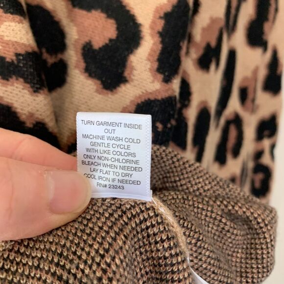 New York & Company NY&C Leopard Print Sweater Large - Picture 6 of 7